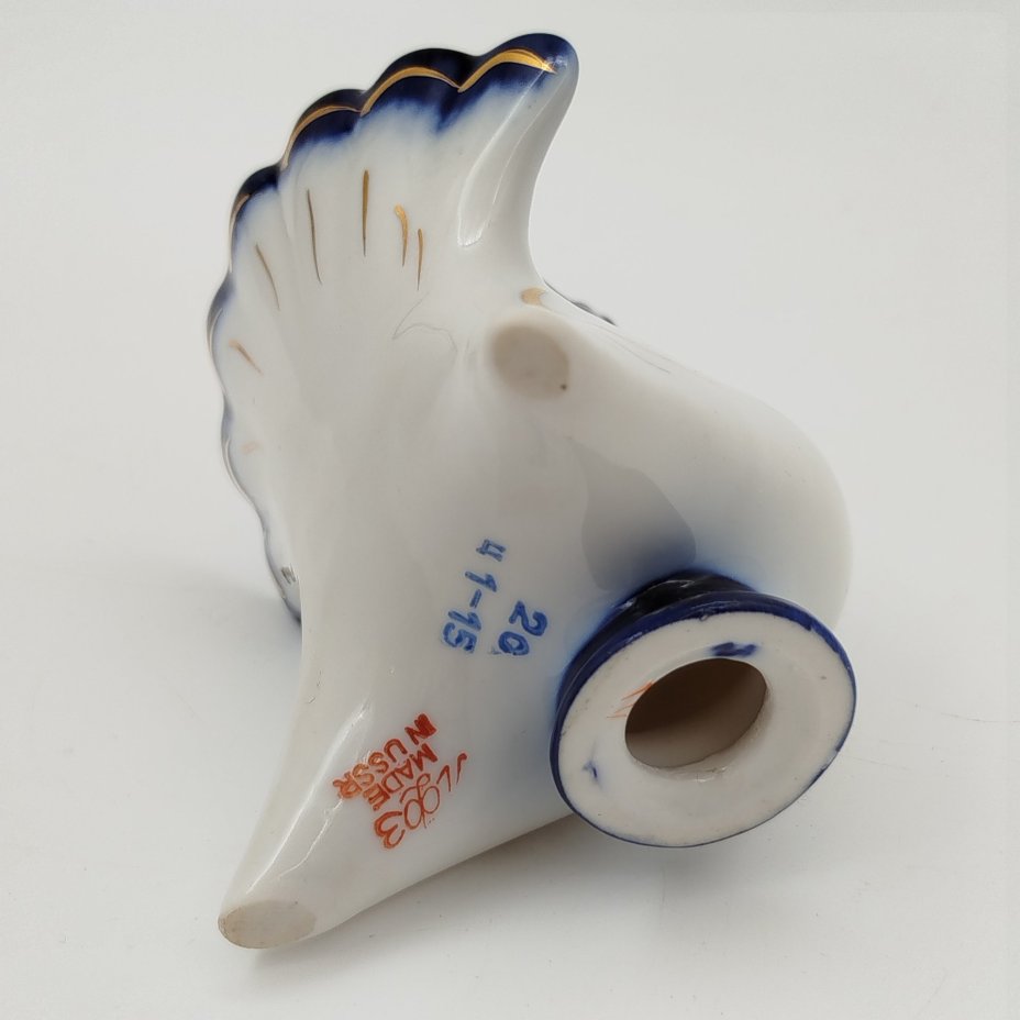 Солонка "Индюк", скульптор М.Н. Мох, фарфор, роспись, золочение, Ленинградский фарфоровый завод (ЛФЗ), СССР, 1970-1986 гг.