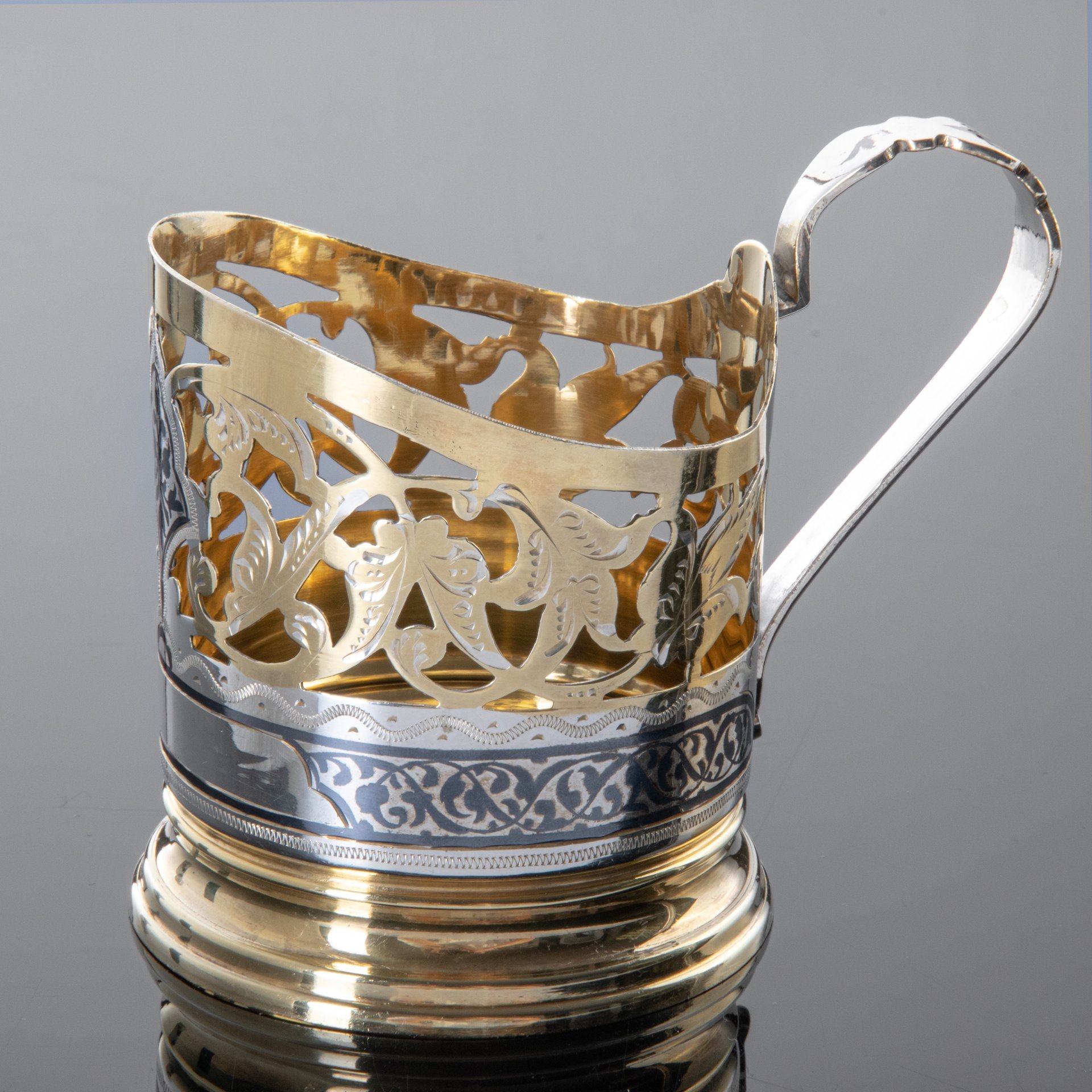 Подстаканник с ажурным прорезным декором, в оригинальной коробке, Кубачинский художественный комбинат