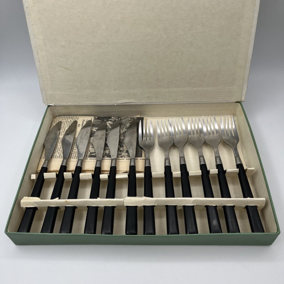 Набор из шести вилок и ножей "Подарочный" в коробке