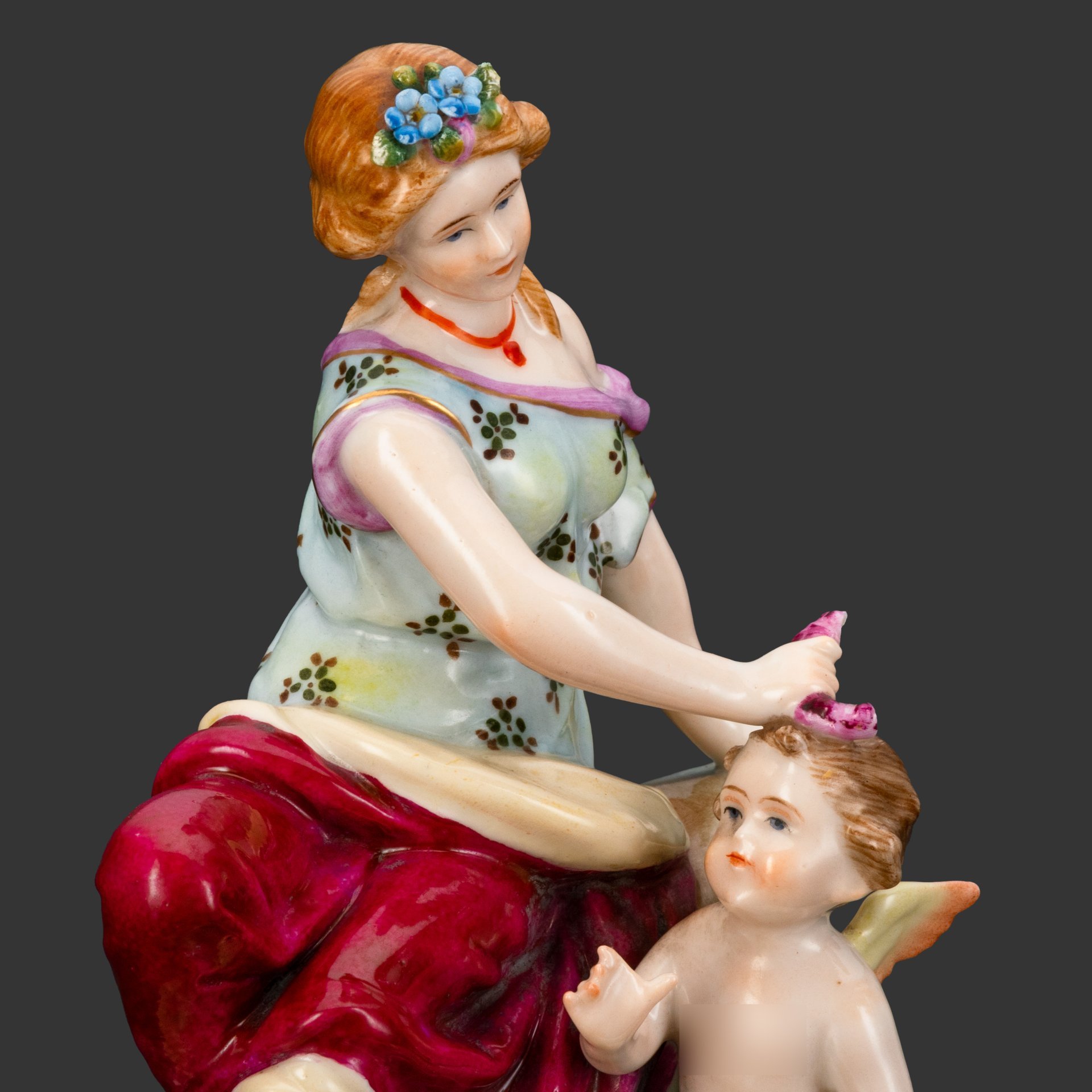 Статуэтка "Венера и Амур", Мануфактура E & A Muller