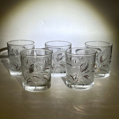 Набор из 5-ти стаканов, украшенных растительным декором, стекло, золочения, Российская Федерация, 2000-2010 гг.