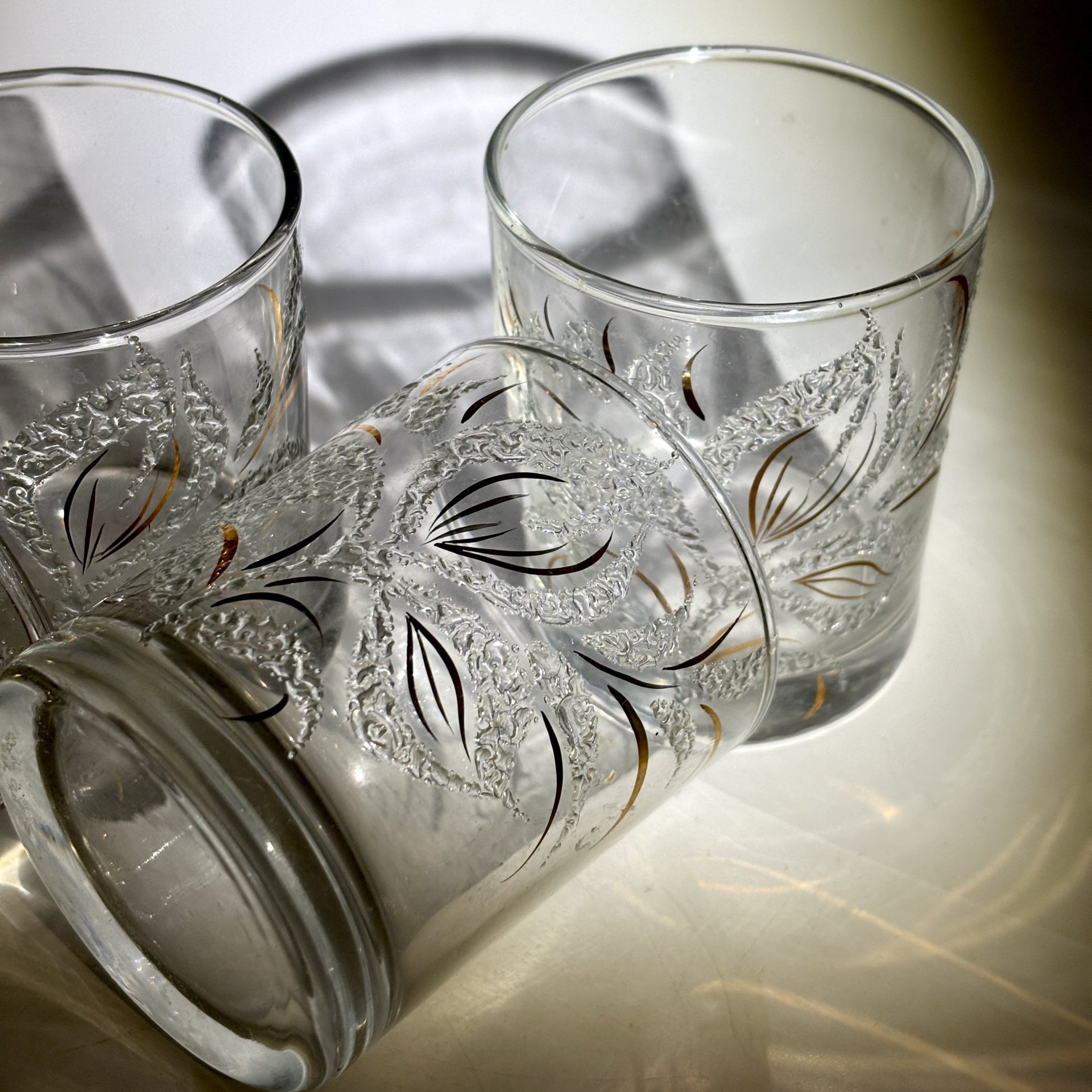 Набор из 5-ти стаканов, украшенных растительным декором, стекло, золочения, Российская Федерация, 2000-2010 гг.