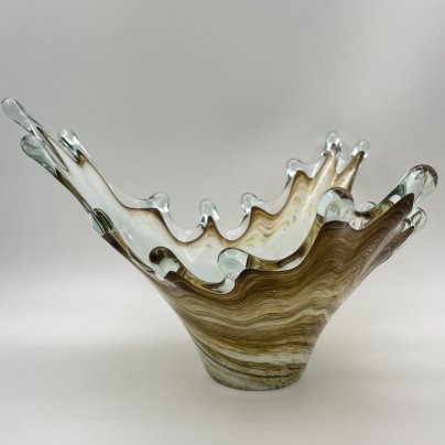 Ваза "Медуза" бежевого оттенка,  Керченский стекольный завод (предположительно), цветное стекло, гутная техника, СССР, 1970-1990 гг.