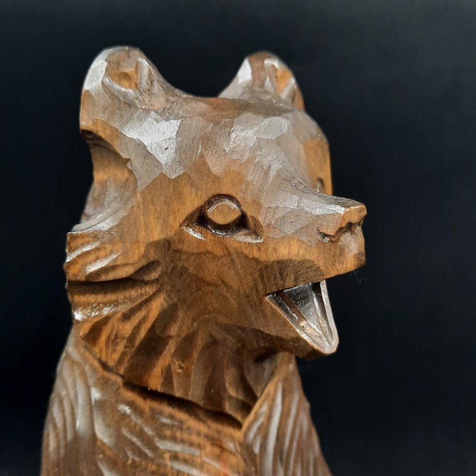 Шкатулка в виде композиции "Медведь с бочонком"