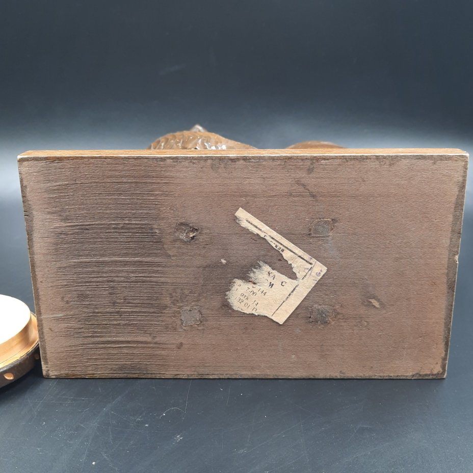 Шкатулка в виде композиции "Медведь с бочонком"