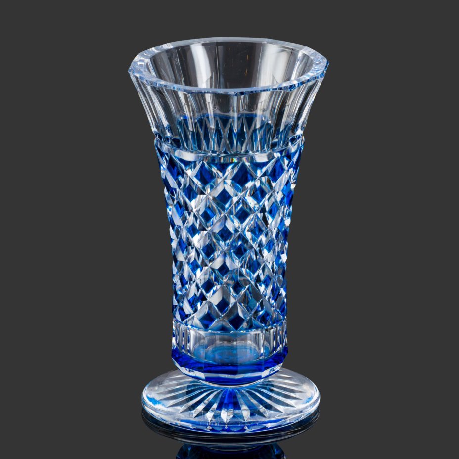 Ваза синего оттенка с геометрическим декором, хрусталь, Val Saint Lambert, Бельгия, 1950-1970 гг.
