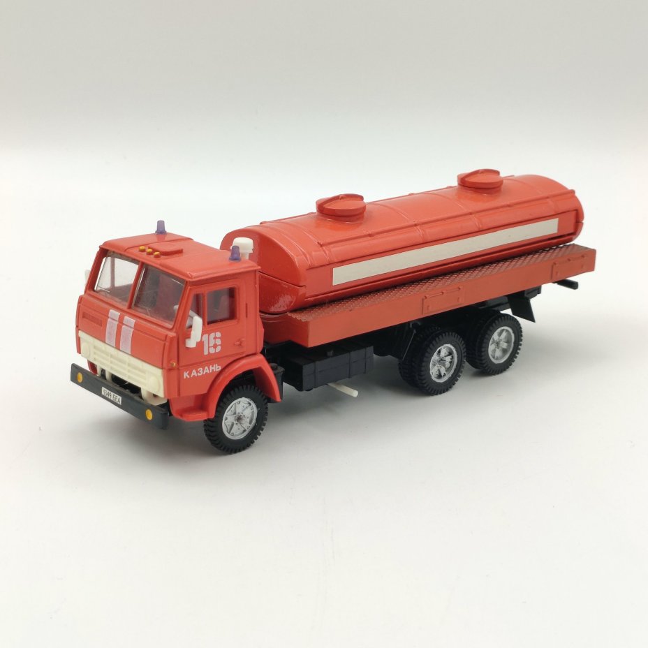 Модель автомобиля "КАМАЗ-53212" (пожарная цистерна), авторская модель, Арек