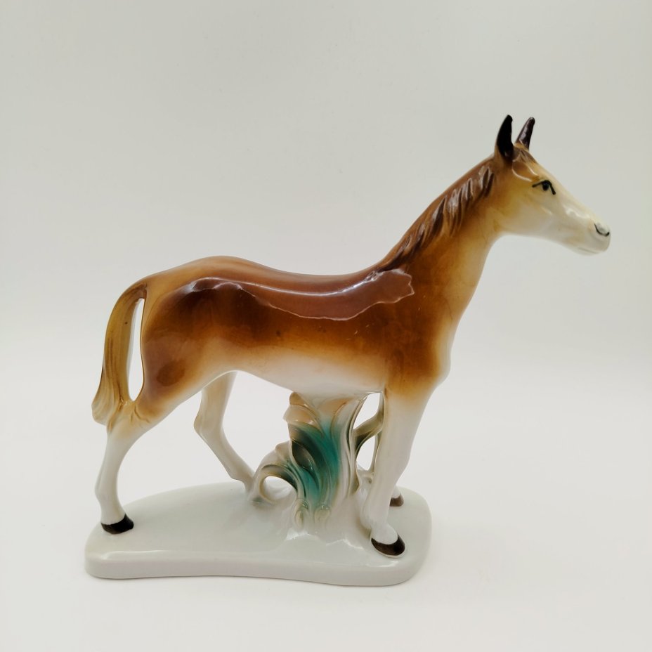 Статуэтка "Лошадь", фарфор, роспись, VEB Porzellanfiguren Lippelsdorf (Липпельсдорф), Германия, 1951-1974 гг.