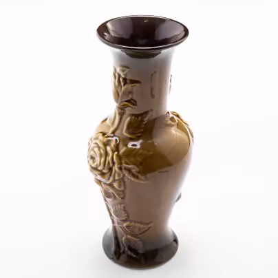 Ваза  с рельефным изображением цветов, фаянс, глазурь, СССР, 1970-1990 гг.