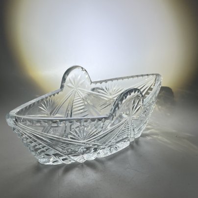 Салатник-ладья с резным геометрическим декором, хрусталь, алмазная грань, СССР, 1970-1990 гг.