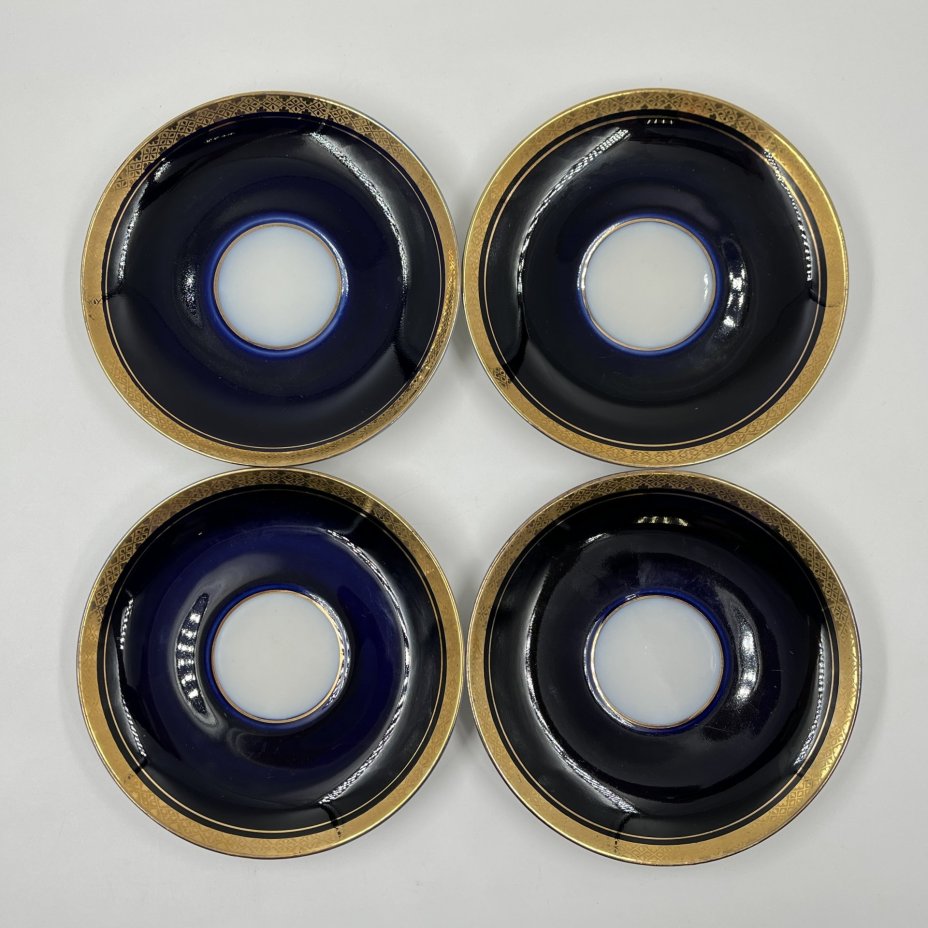 Набор из 4-х блюдец, фарфор, крытье, золочение, Ленинградский фарфоровый завод (ЛФЗ), СССР, 1970-1986 гг., Ленинградский фарфоровый завод (ЛФЗ)