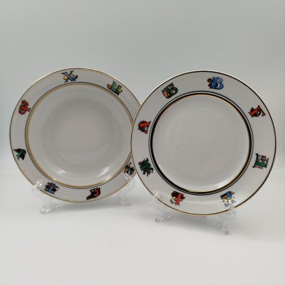 Набор из 2-х детских тарелок "Алфавит", фарфор, роспись, золочение, Ленинградский фарфоровый завод (ЛФЗ), СССР, 1960-1970 гг.