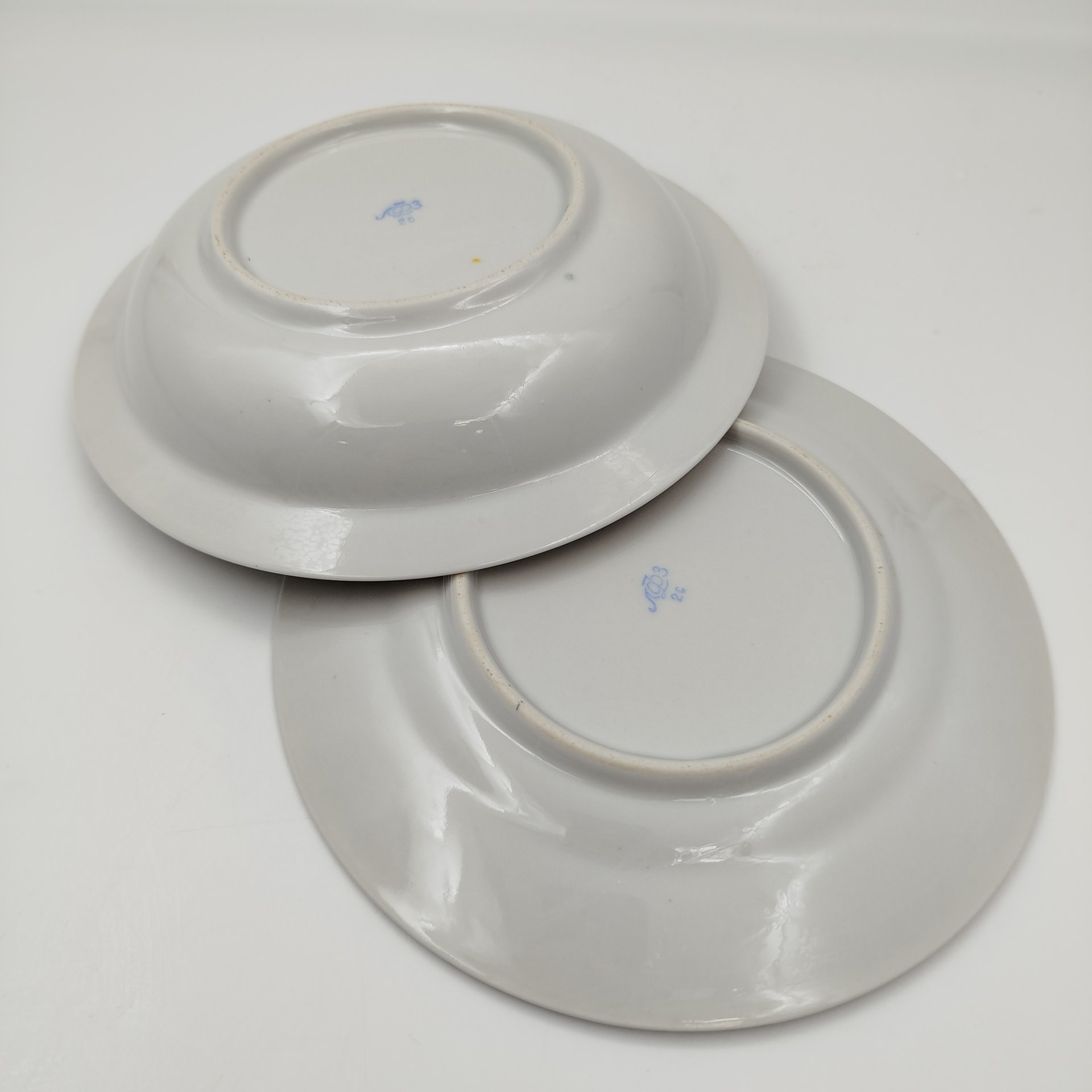 Набор из 2-х детских тарелок "Алфавит", фарфор, роспись, золочение, Ленинградский фарфоровый завод (ЛФЗ), СССР, 1960-1970 гг.