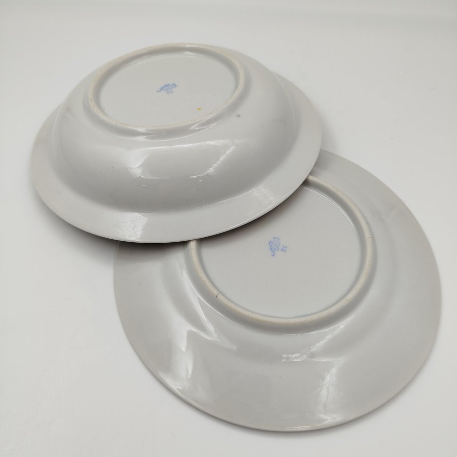 Набор из 2-х детских тарелок "Алфавит", фарфор, роспись, золочение, Ленинградский фарфоровый завод (ЛФЗ), СССР, 1960-1970 гг.