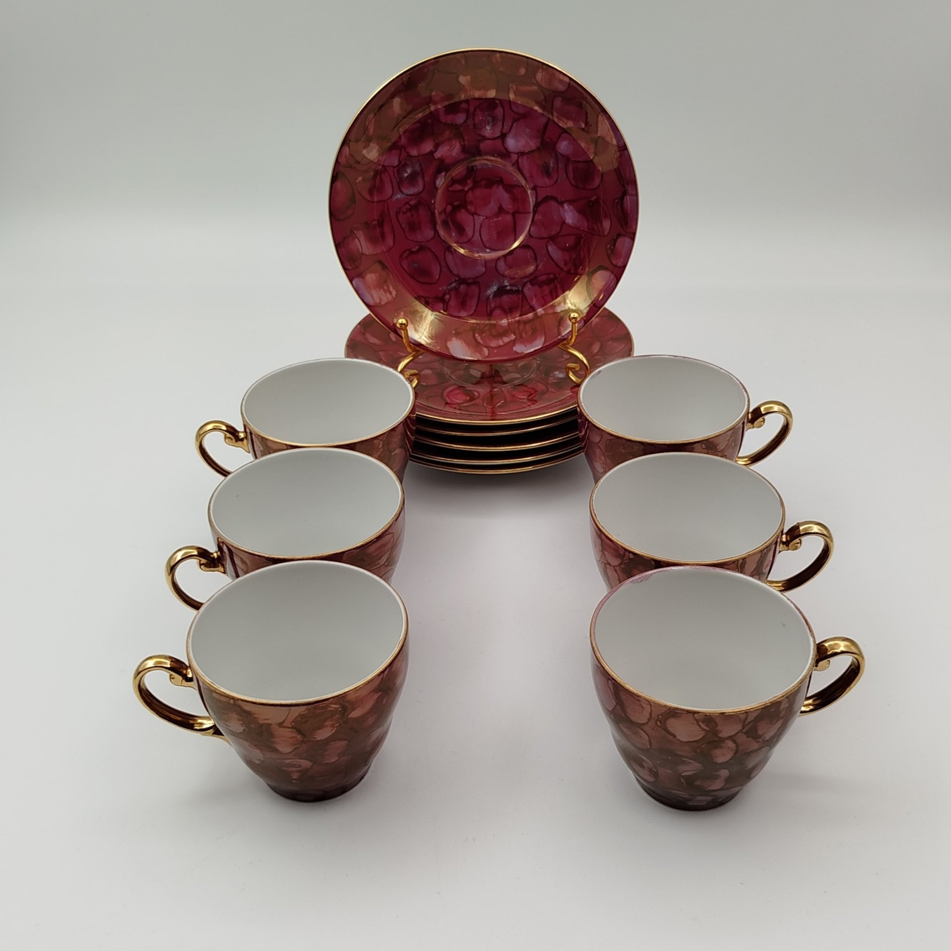 Сервиз кофейный с разводами в фиолетовой гамме на 6 персон (15 предметов), фарфор, люстр, золочение, Wloclawek (Влоцлавская фаянсовая фабрика), Польша, 1960-1980 гг.