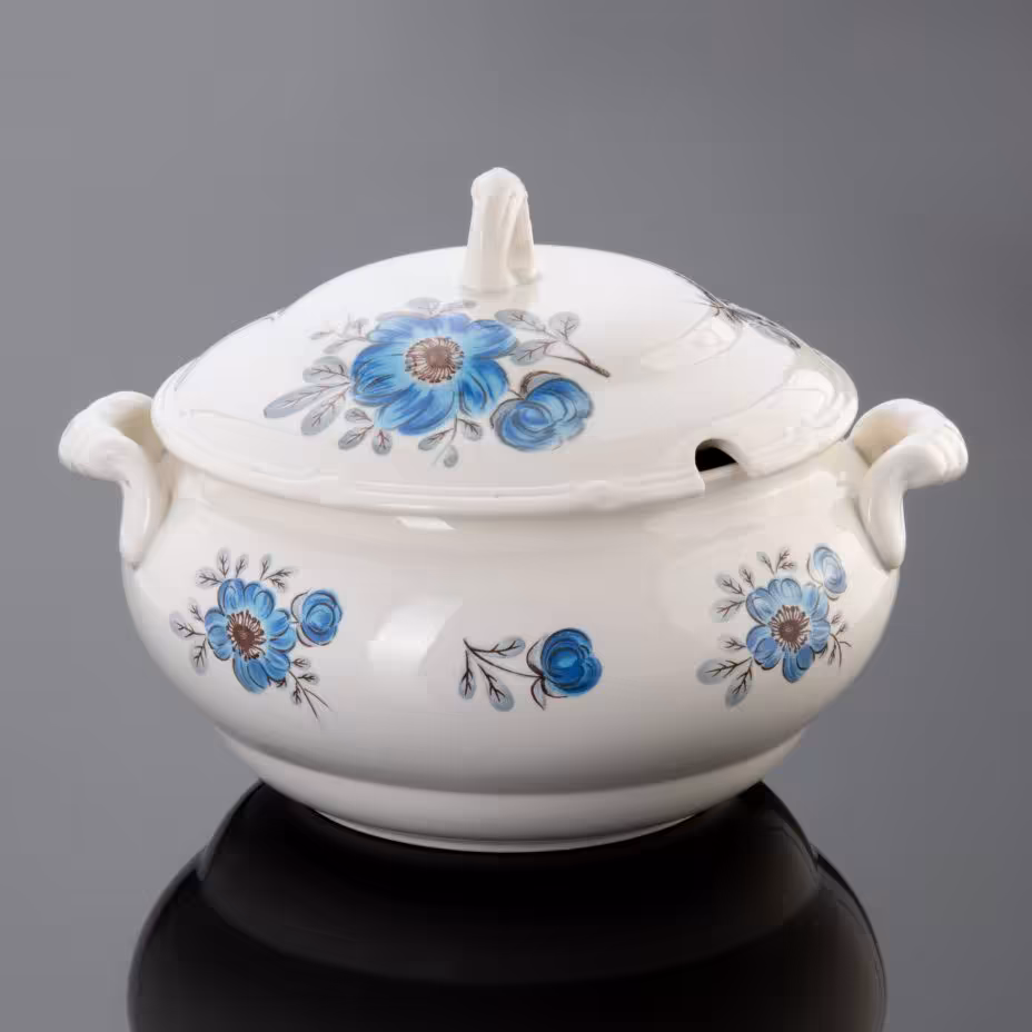 Супница с цветочным декором, Конаковский фаянсовый завод им. М.И. Калинина (ЗиК Конаково)
