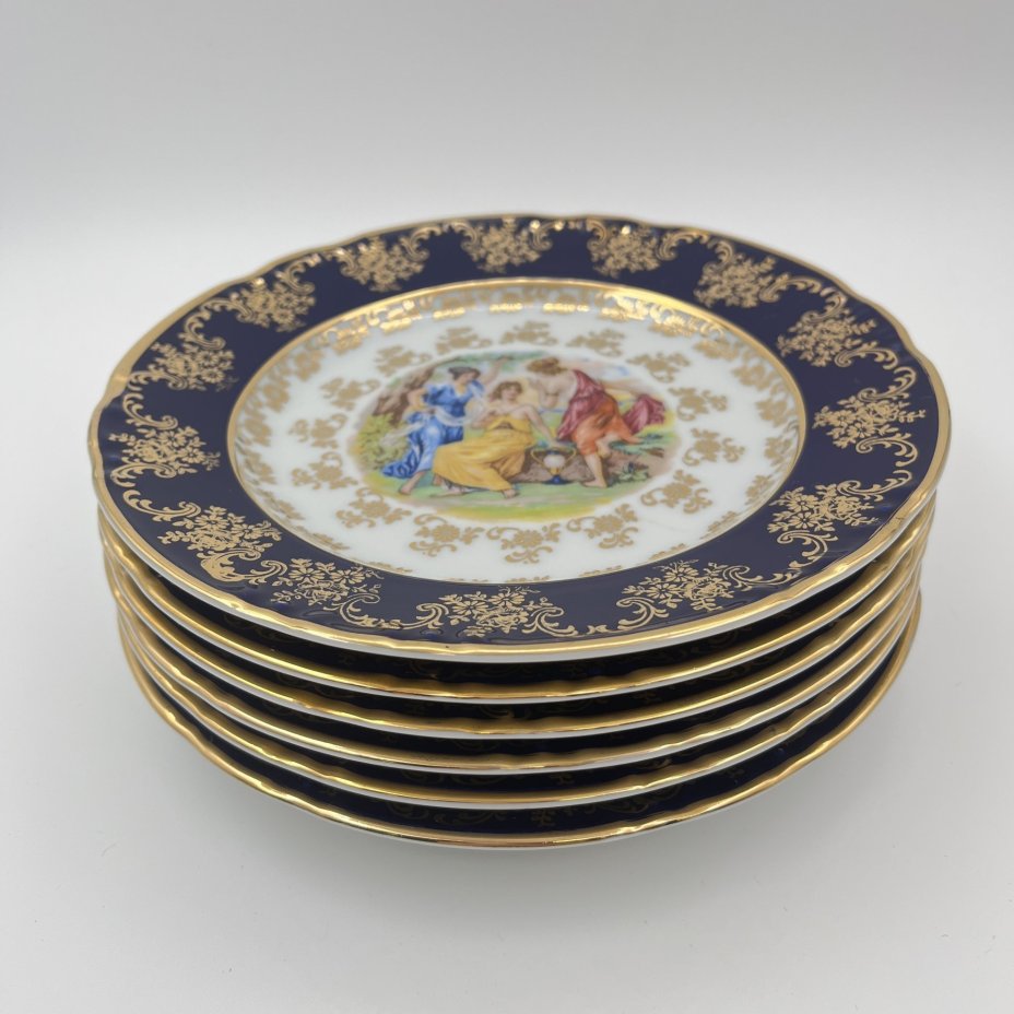 Набор десертных тарелок "Мадонна" на 6 персон, украшенных цветочным декором, фарфор, деколь, крытье, золочение, Thun (Тун), Чехия, 2000-2020 гг.