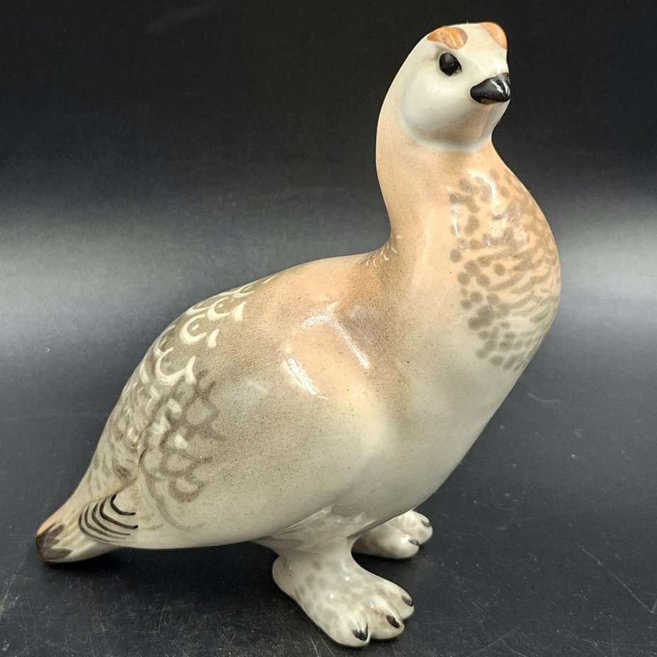 Статуэтка "Куропатка", скульптор П.П. Веселов, фарфор, роспись, Ленинградский фарфоровый завод (ЛФЗ), СССР, 1970-1992 гг.