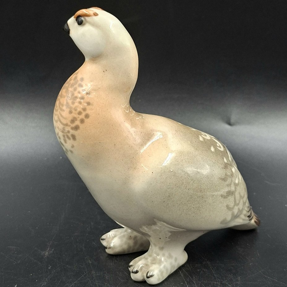Статуэтка "Куропатка", скульптор П.П. Веселов, фарфор, роспись, Ленинградский фарфоровый завод (ЛФЗ), СССР, 1970-1992 гг.
