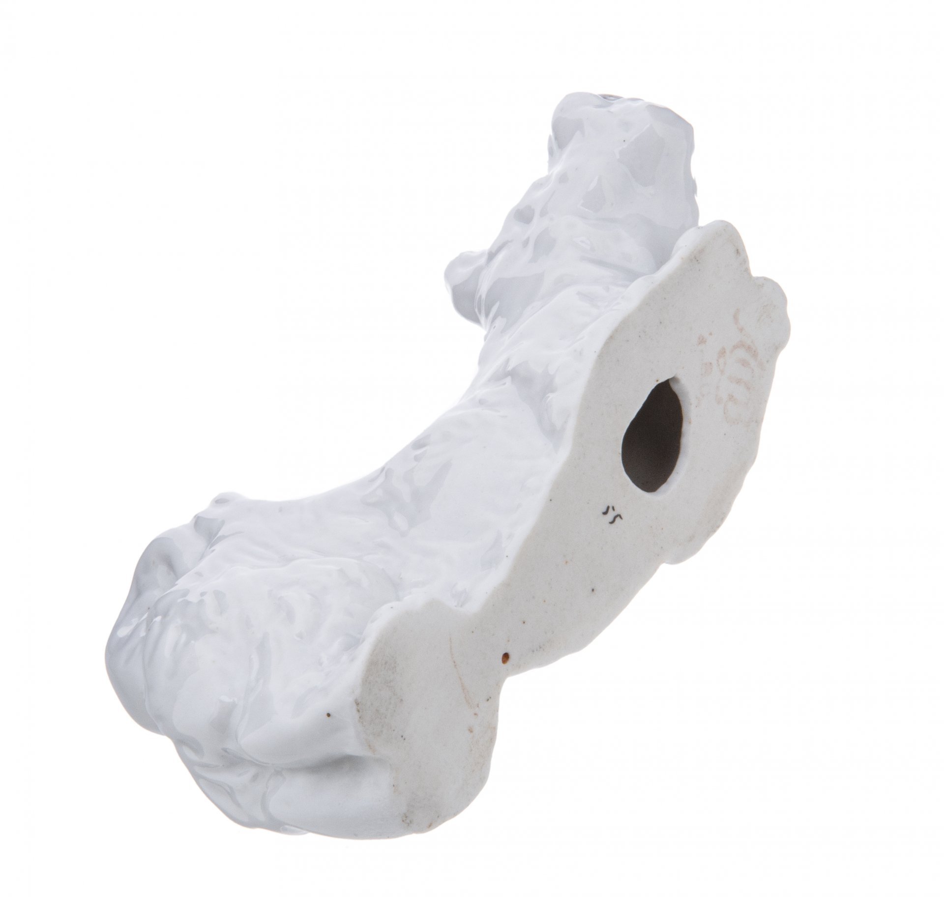 Статуэтка "Скотч-терьер играет", фарфор, роспись, Ленинградский фарфоровый завод ("ЛФЗ"), скульптор Б. Воробьев, СССР, 1950-1960 гг., Ленинградский фарфоровый завод (ЛФЗ)