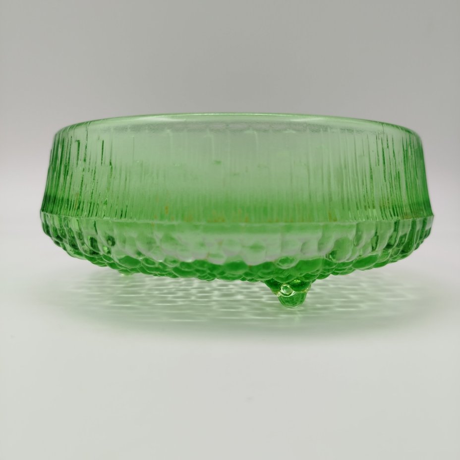 Чаша (конфетница) из серии "Ultima Thule" ("Край света"), дизайнер Tapio Wirkkala (Тапио Вирккала), цветное стекло, Iittala, Финляндия, 1960-1980 гг.