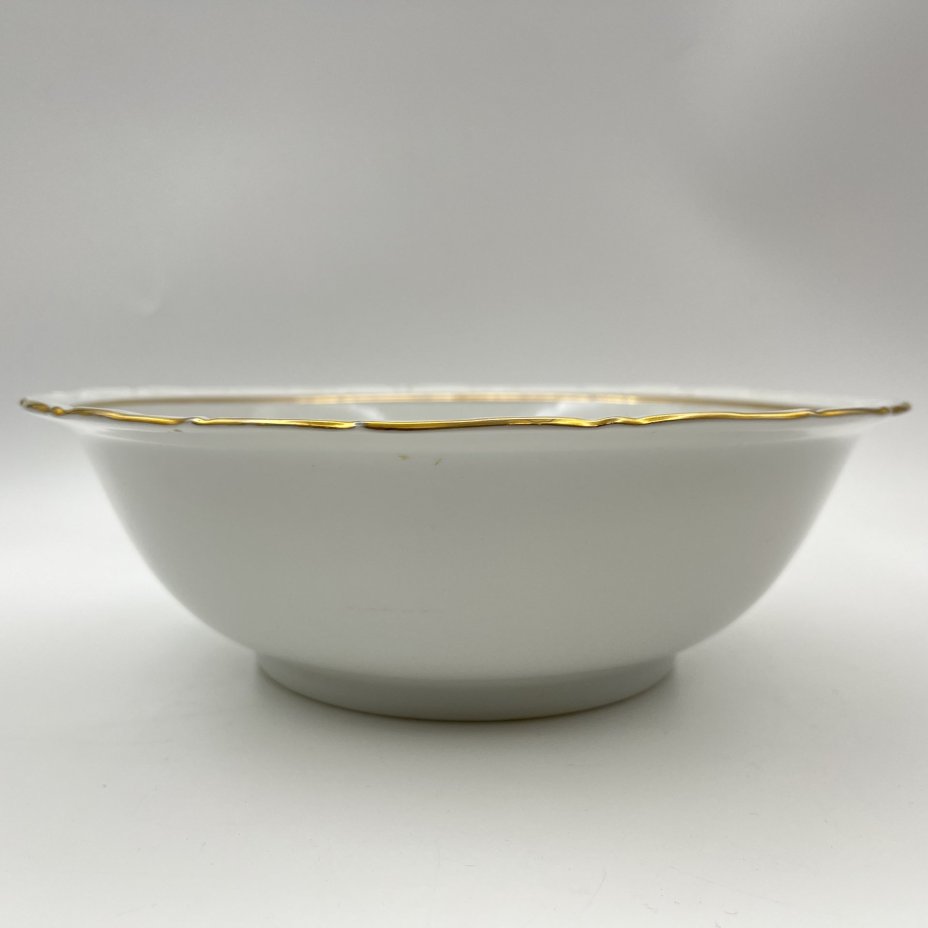 Салатник, украшенный изображением розы, фарфор, деколь, золочение, Kahla, ГДР, 1968-1987 гг.