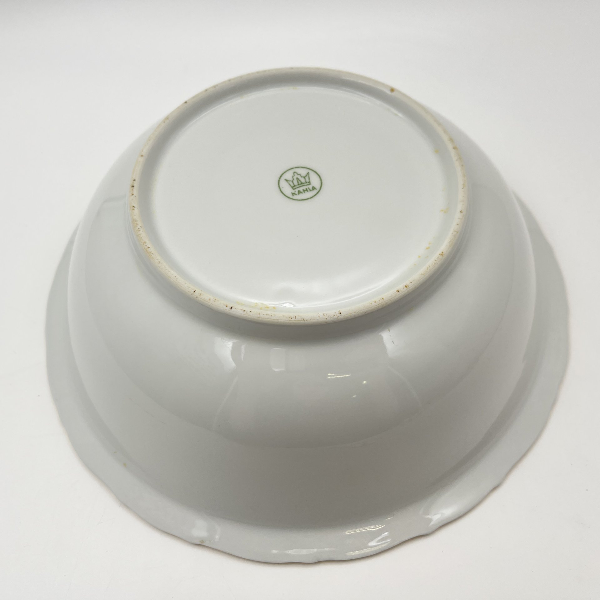 Салатник, украшенный изображением розы, фарфор, деколь, золочение, Kahla, ГДР, 1968-1987 гг.