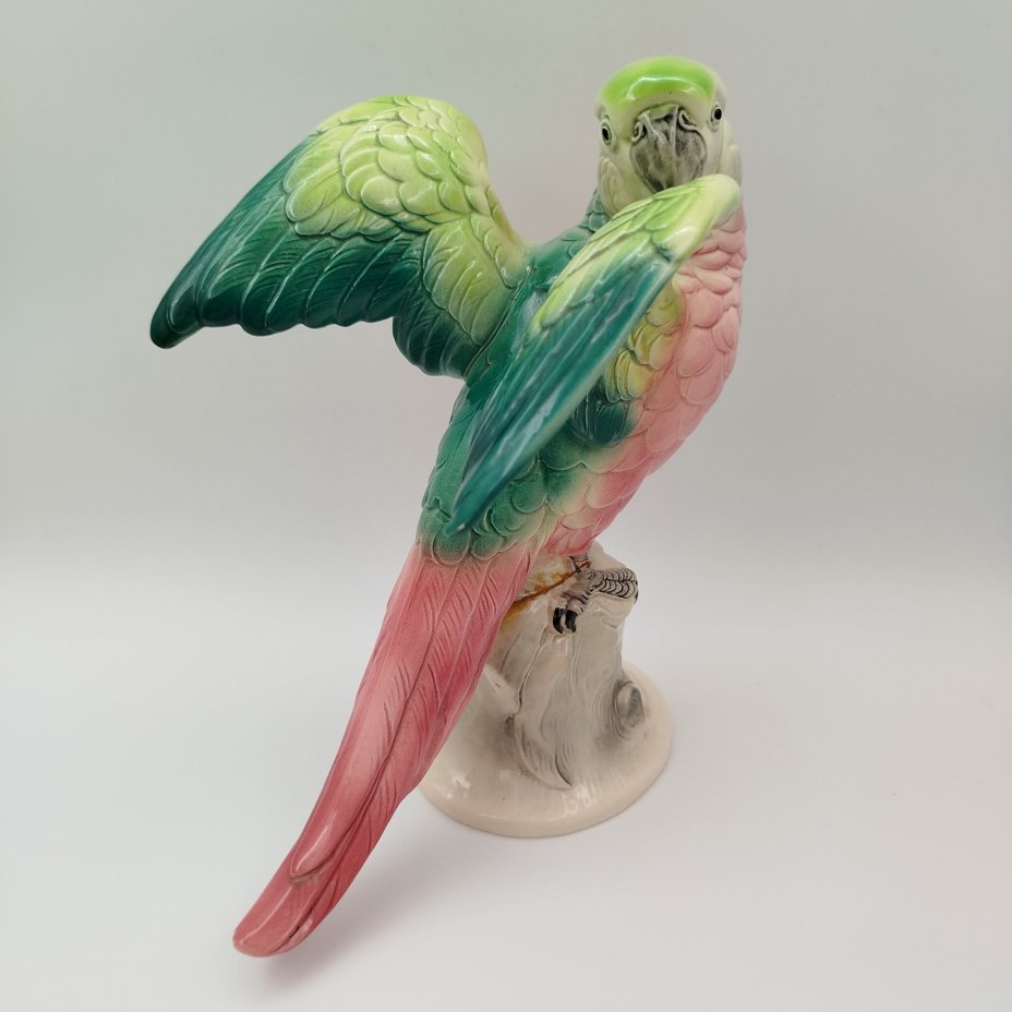 Статуэтка "Попугай"