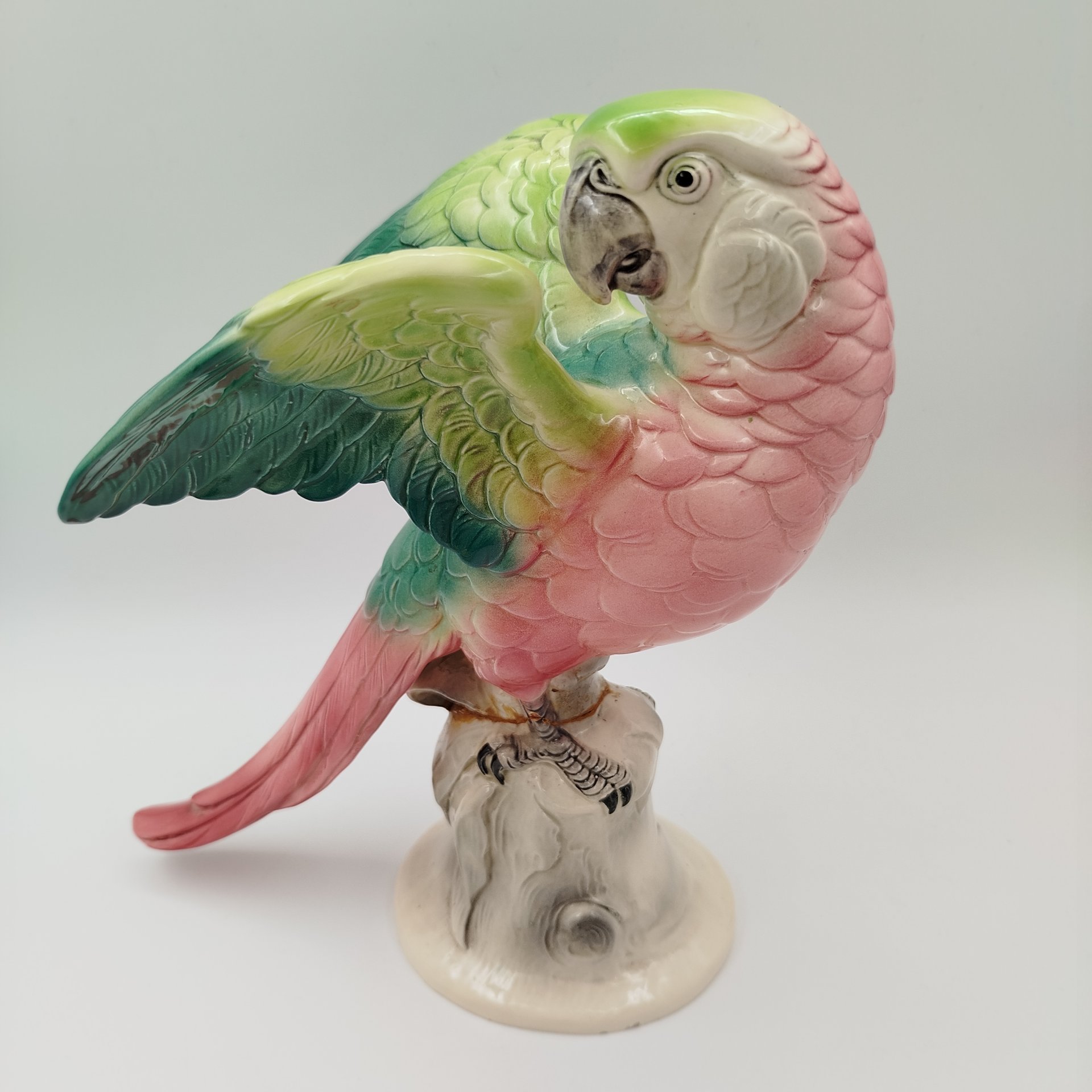 Статуэтка "Попугай"