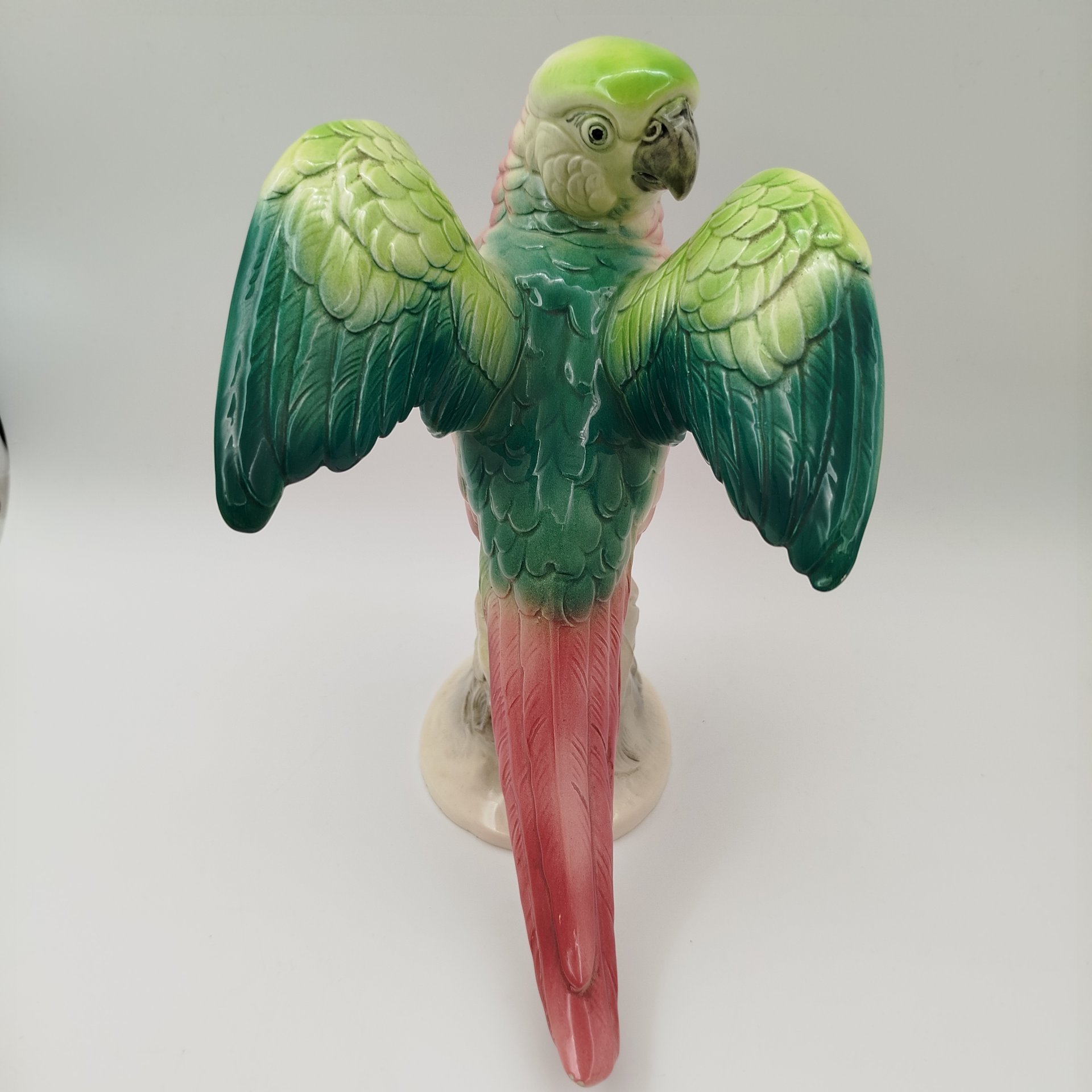 Статуэтка "Попугай"