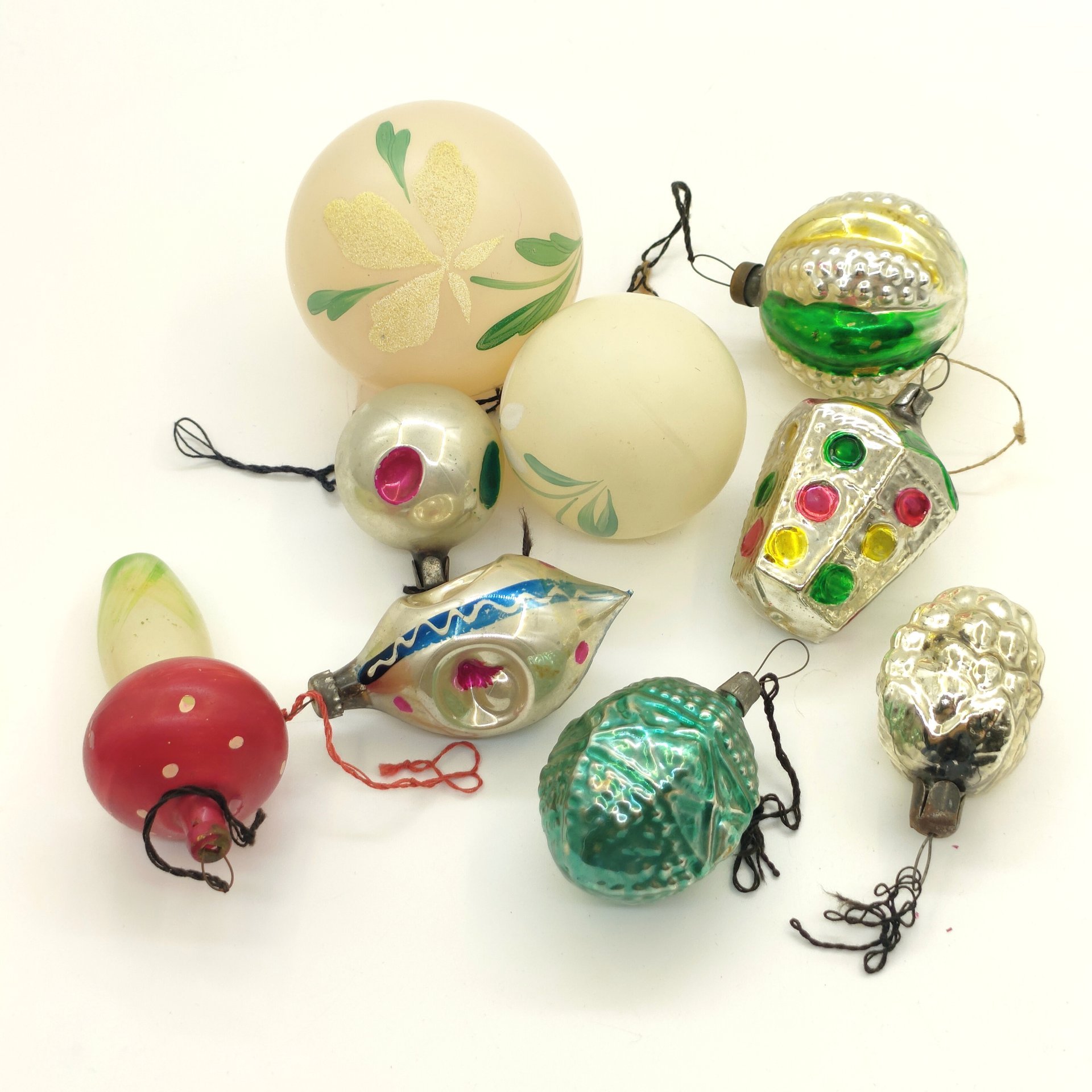 Набор ёлочных игрушек различных форм и расцветок (9 шт.), стекло, краска, металл, СССР, 1960-1980 гг.