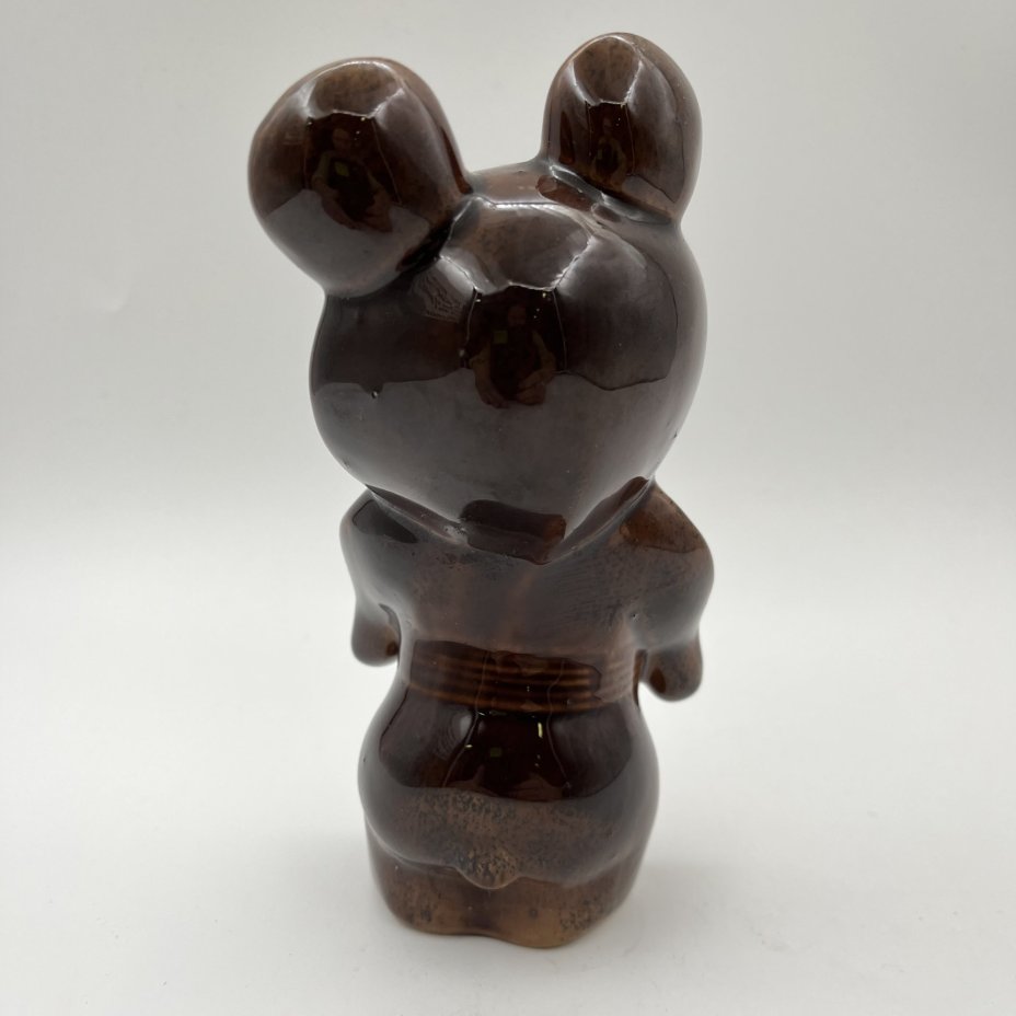 Статуэтка "Мишка олимпийский", фаянс, глазурь, Конаковский фаянсовый завод им. М.И. Калинина (ЗиК Конаково), СССР, 1980 г.