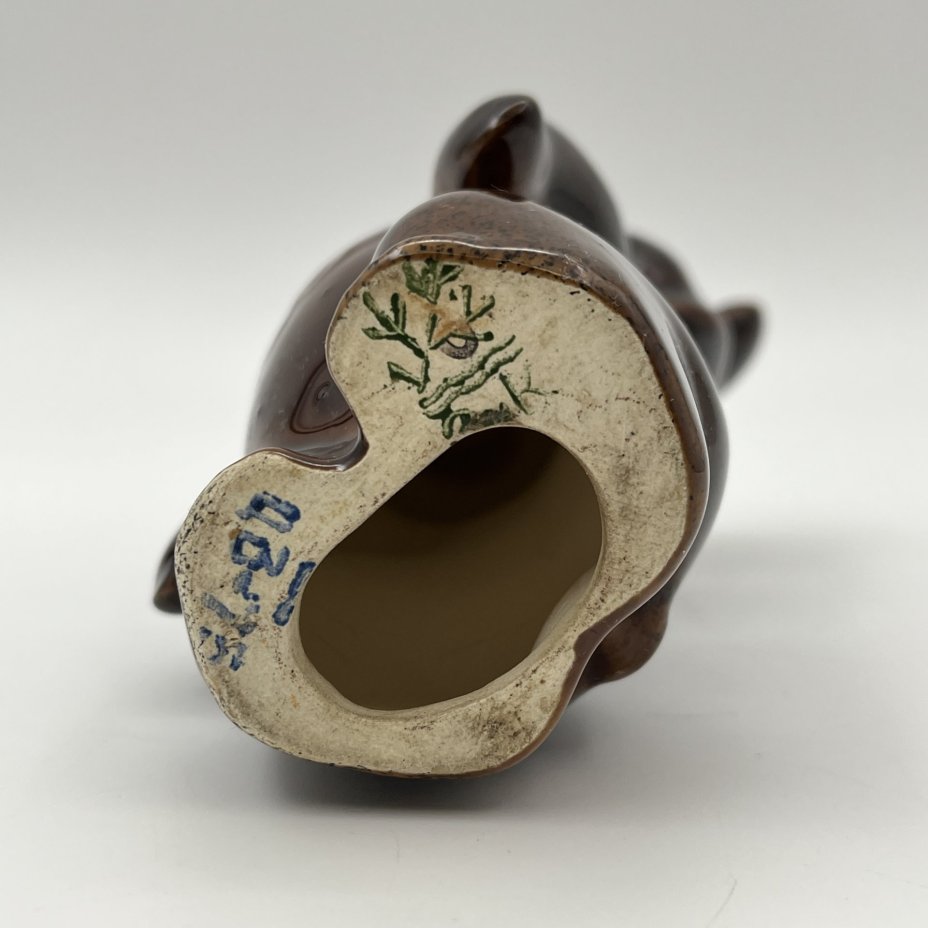 Статуэтка "Мишка олимпийский", фаянс, глазурь, Конаковский фаянсовый завод им. М.И. Калинина (ЗиК Конаково), СССР, 1980 г.