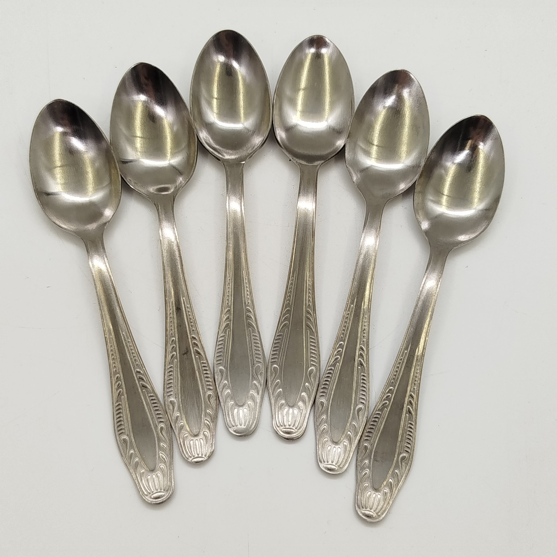 Набор из 6-ти кофейных ложек, украшенных растительным декором, Нытвенский металлургический завод, нержавеющая сталь, СССР, 1960-1980 гг.