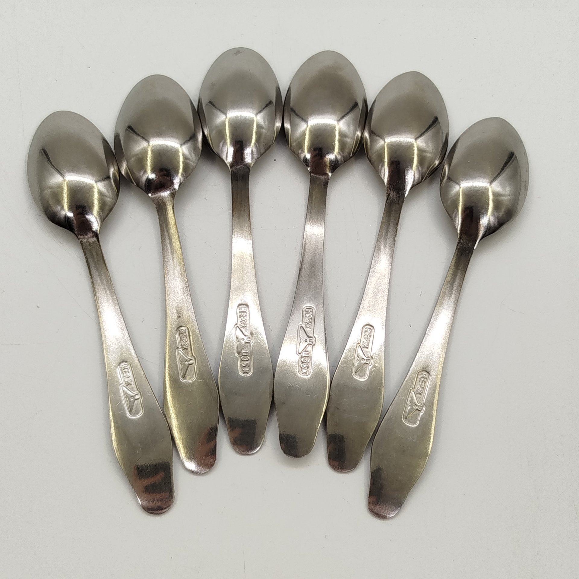 Набор из 6-ти кофейных ложек, украшенных растительным декором, Нытвенский металлургический завод, нержавеющая сталь, СССР, 1960-1980 гг.