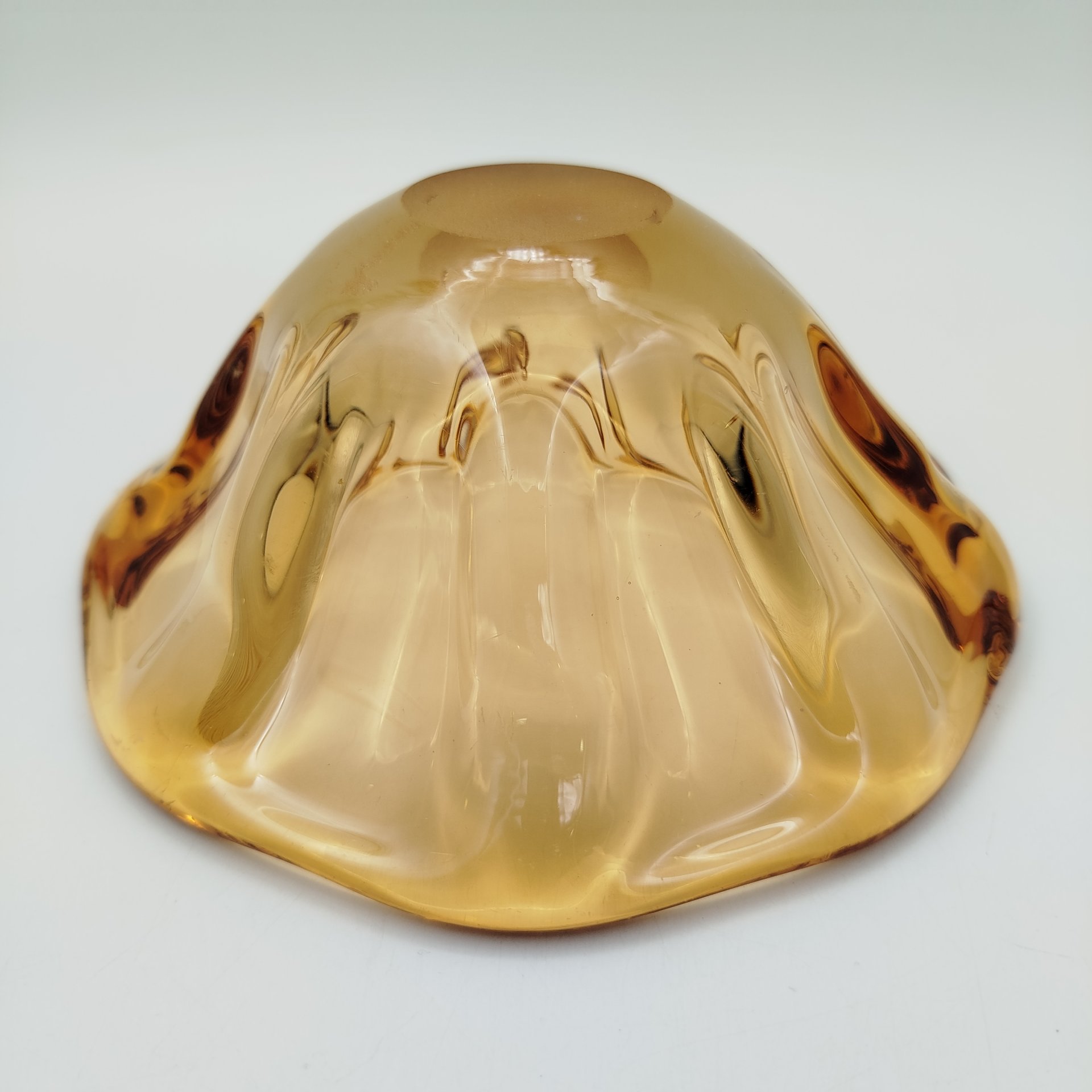 Конфетница медового оттенка, стекло, гутная техника, СССР, 1960-1990 гг.