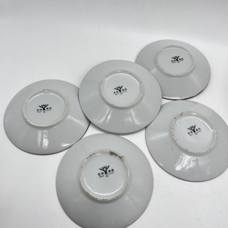 Набор из 5 блюдец с изображением музицирующих девушек, фарфор, деколь, Китай, 2000-2015 гг.