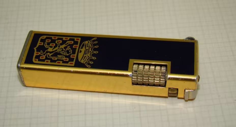Зажигалка газовая