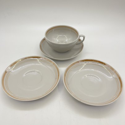 Набор из чайной пары и 2 блюдец с лаконичным декором, фарфор, роспись, Дулевский фарфоровый завод (Дулёво), Россия, 1992 г.