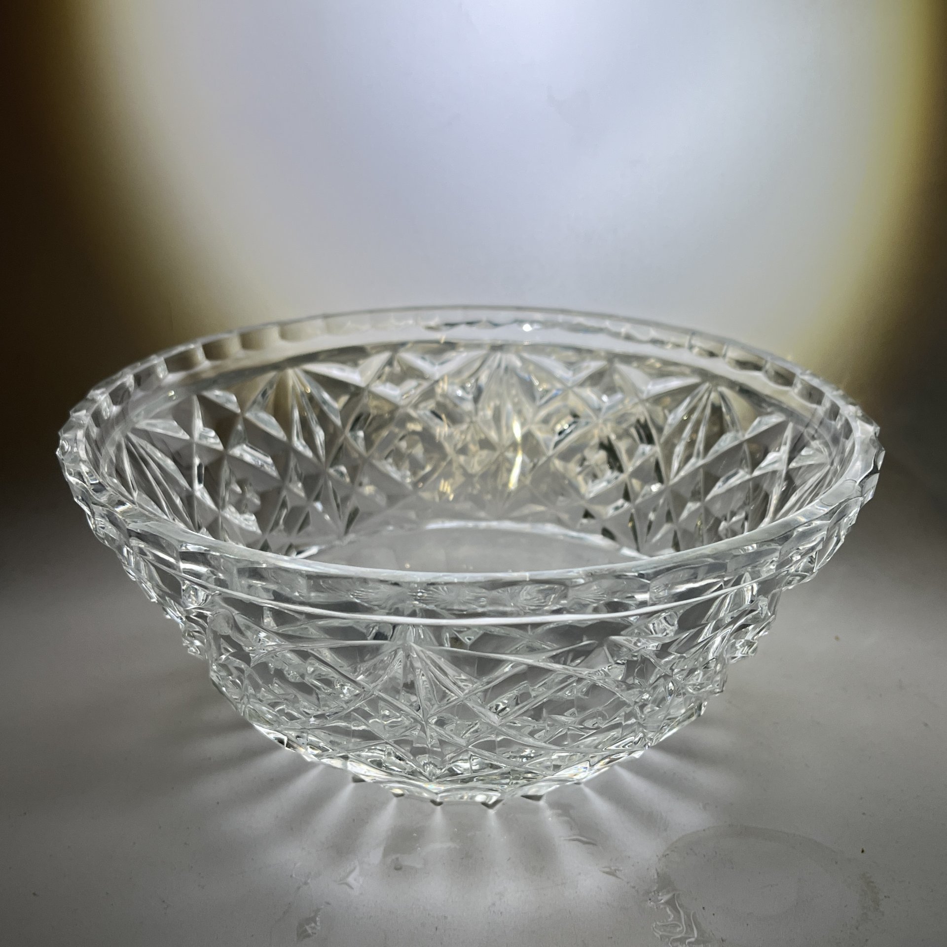 Фруктовница с геометрическим декором, хрусталь, пресс, СССР, 1970-1990 гг.