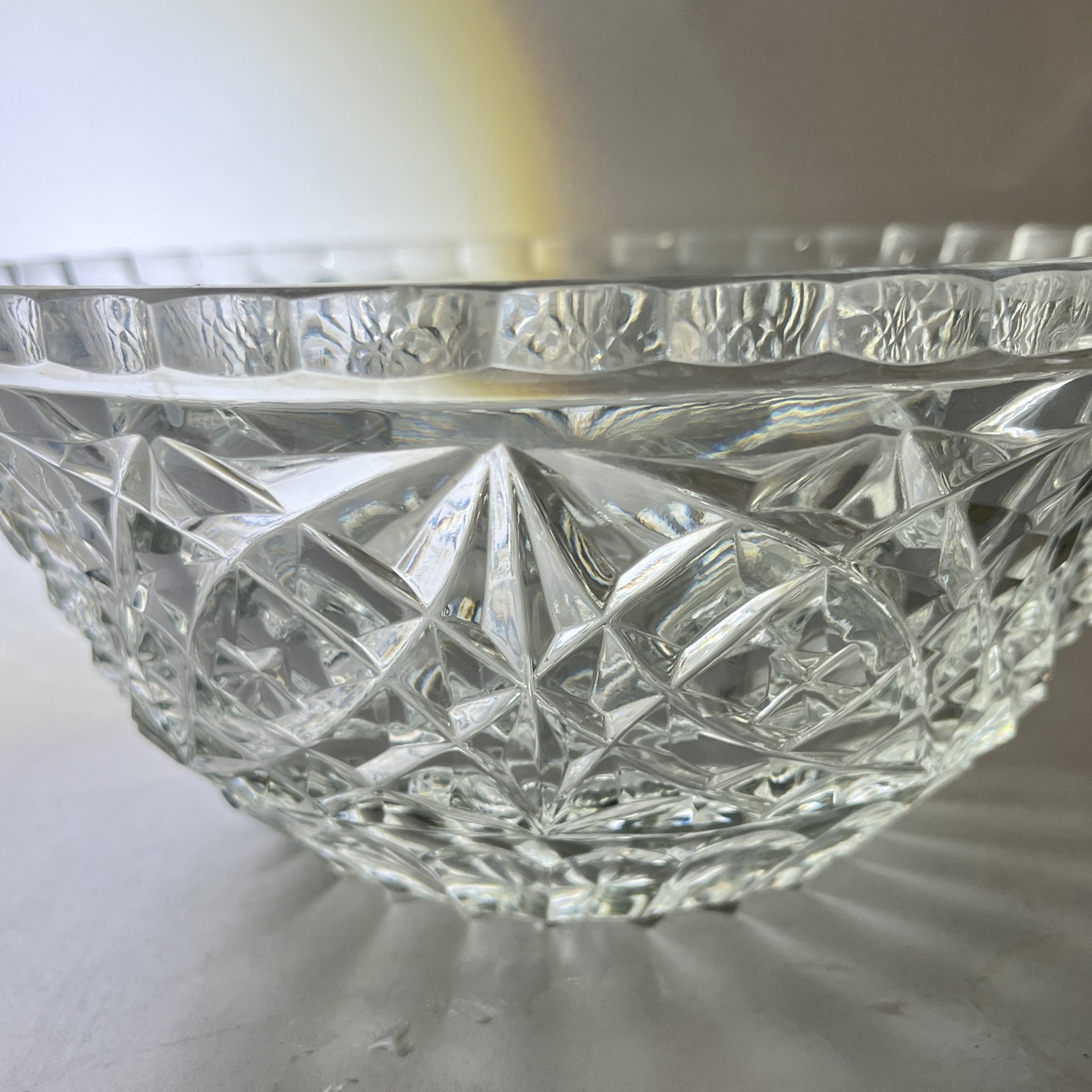 Фруктовница с геометрическим декором, хрусталь, пресс, СССР, 1970-1990 гг.