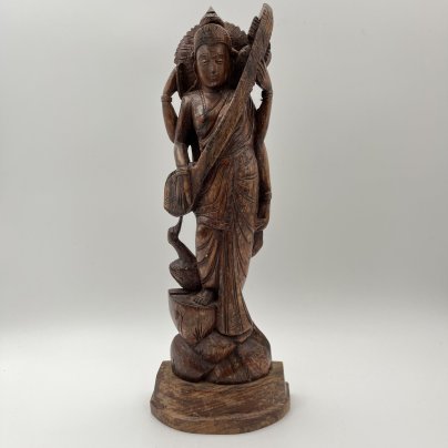 Статуэтка "Сарасвати" (богиня мудрости, знания, искусства, красоты и красноречия в индуизме и буддизме), дерево, резьба, Индия, 1970-1990 гг.