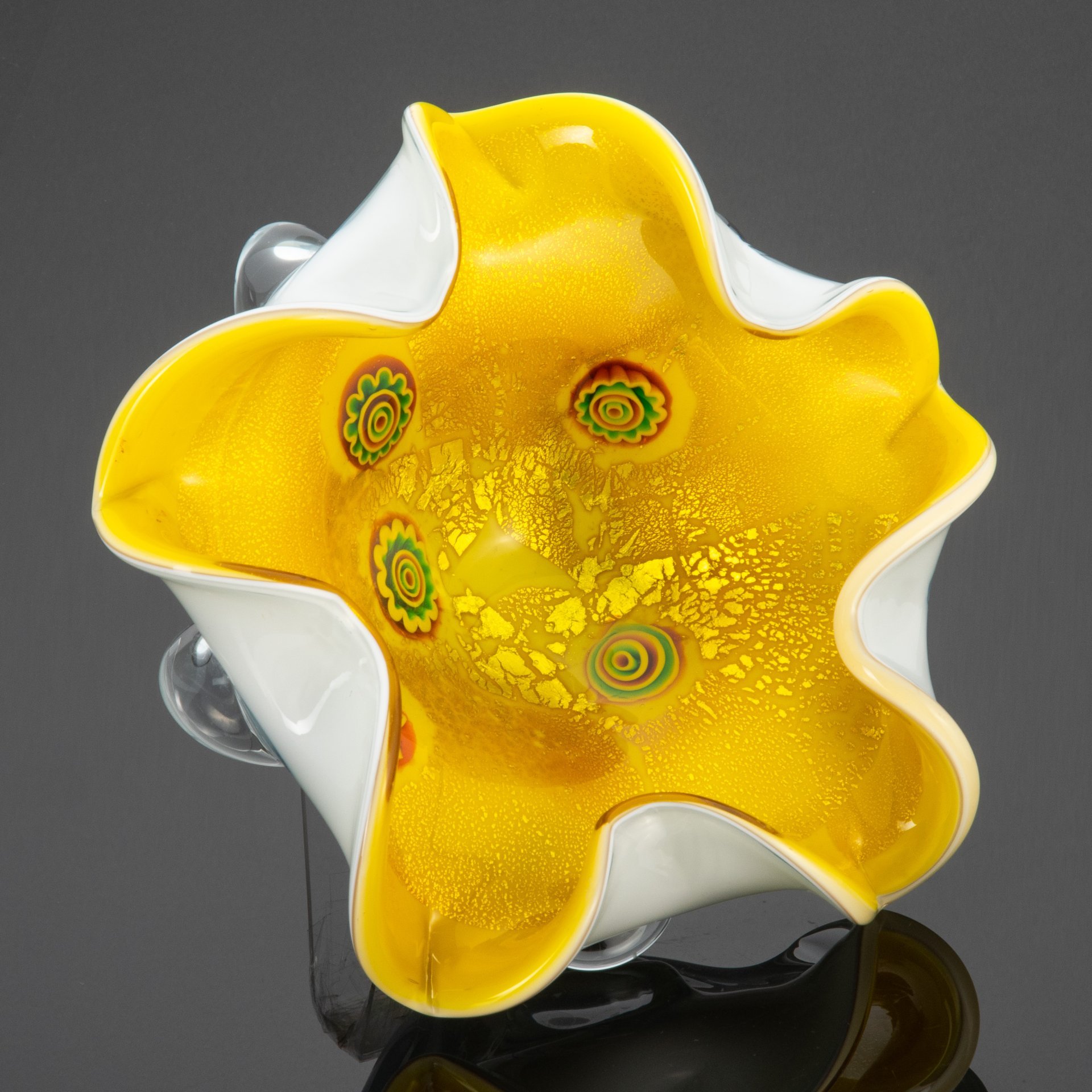Ваза-фруктовница выполненная в технике "Millefiori" и "Golden Leaf" (декоративная техника с добавлением золотого листа), дизайнер Dino Martens (Дино Мартенс), Муранское стекло