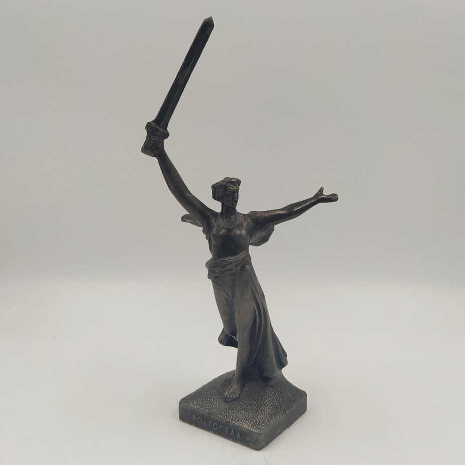 Статуэтка «Родина-мать», металл, СССР, 1960-1990 гг.