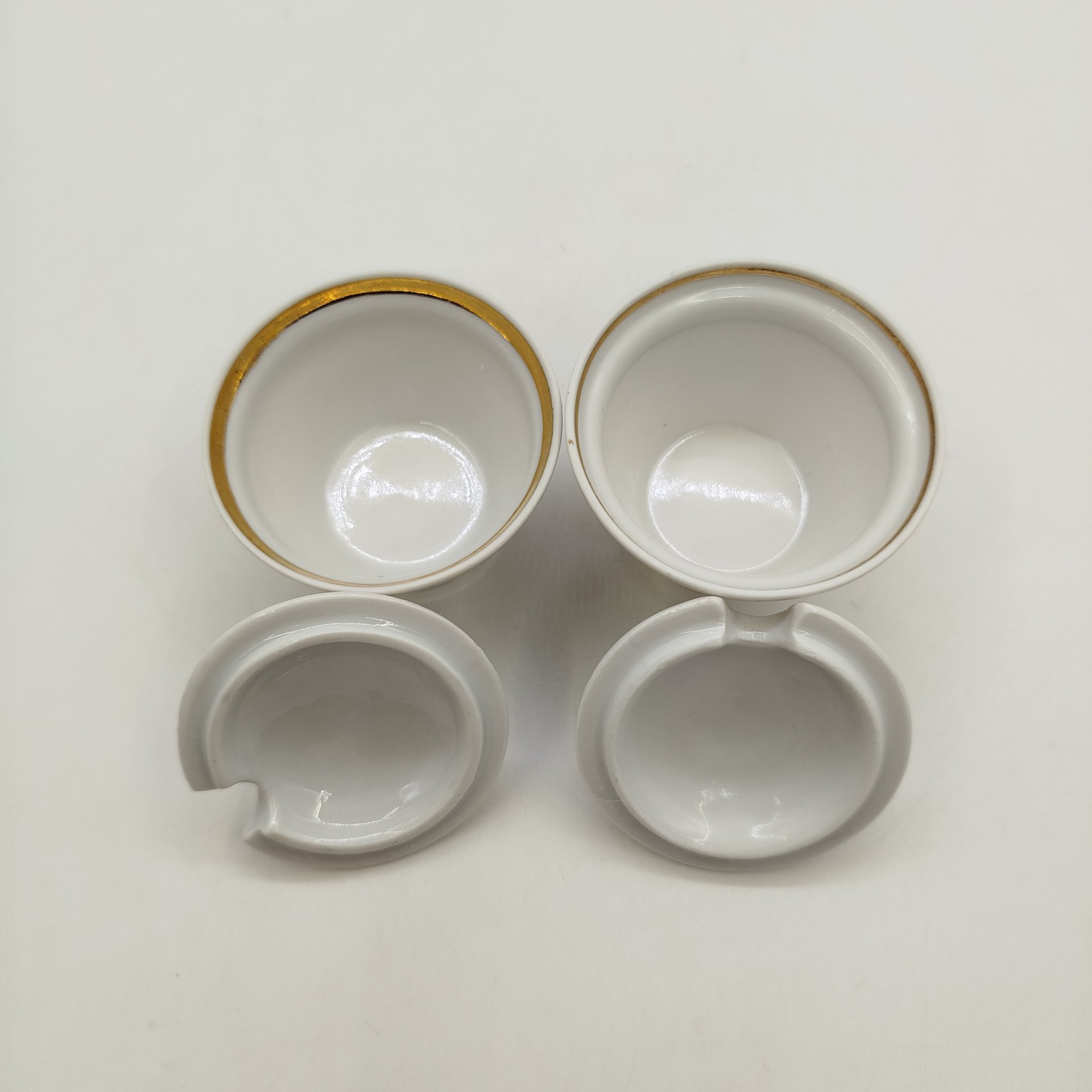 Набор из двух солонок(горчичниц) с цветочным декором, фарфор, деколь, золочение, Дулевский фарфоровый завод (Дулёво), СССР, 1968-1991 гг.