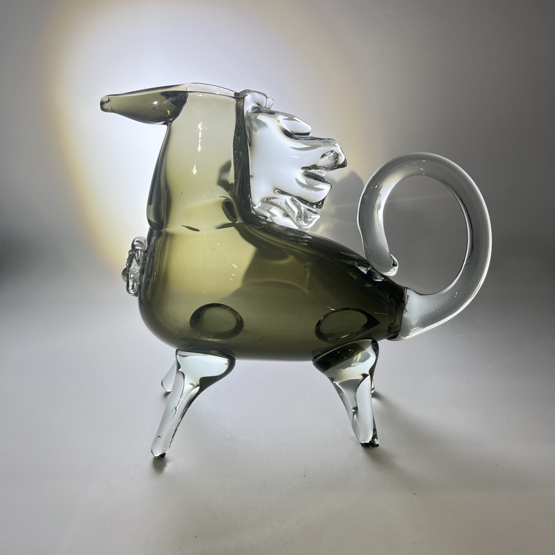 Кувшин (сосуд) "Конь", стекло, гутная техника, СССР, 1960-1980 гг.