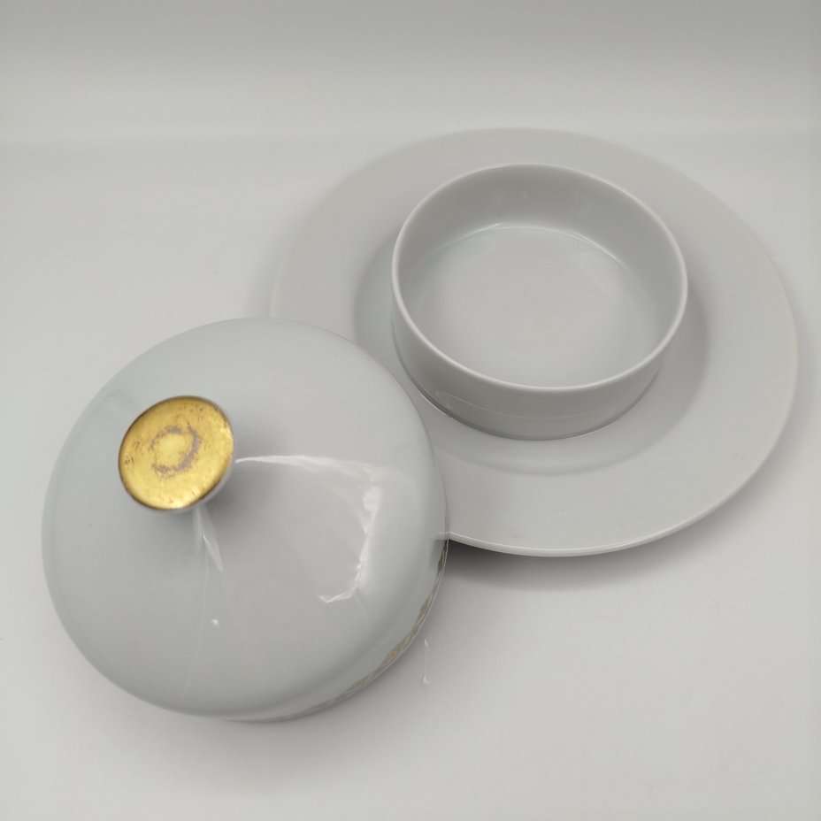 Маслёнка с золотистым узором, фарфор, золочение, Colditz (Кольдиц), ГДР, 1970-1980 гг.