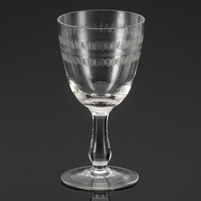 Бокал с орнаментальным декором, стекло, выдувание, травление, Акционерное общество Мальцовских заводов, Российская империя, 1900-1930 гг.