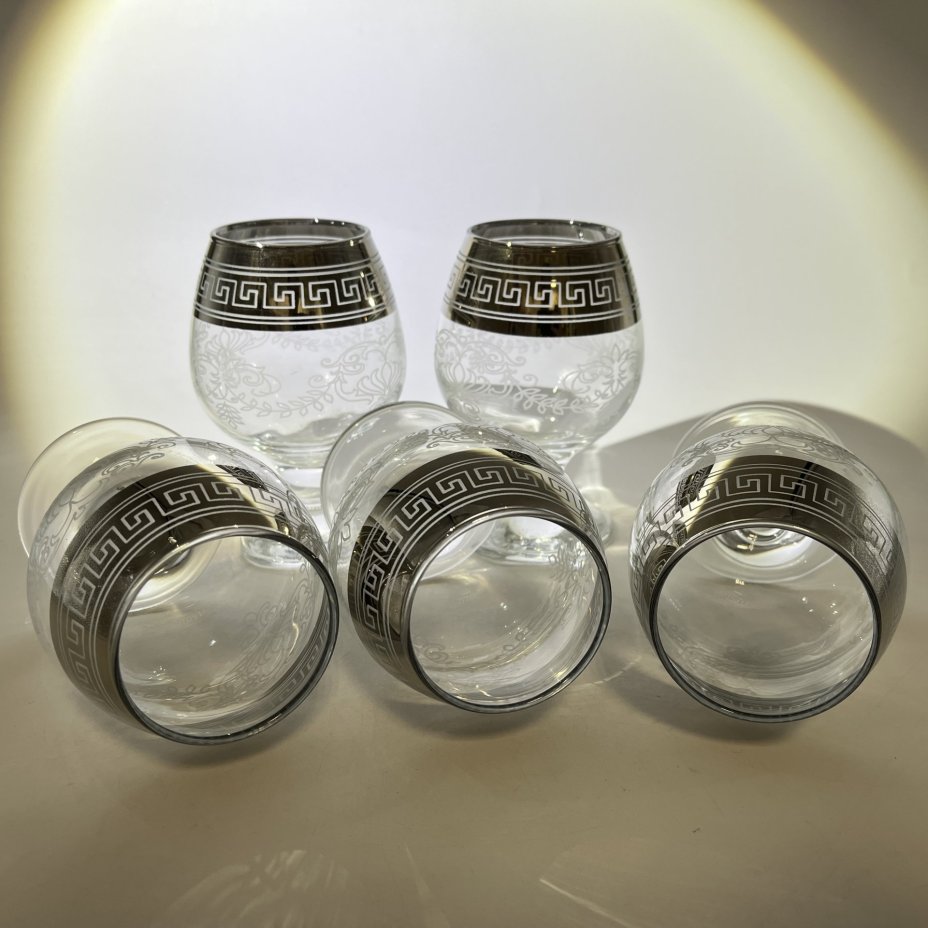 Набор из 5 коньячных бокалов, украшенных меандром