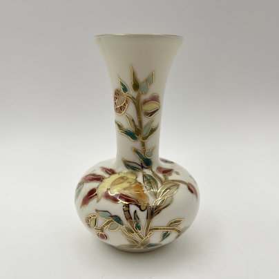 Ваза миниатюрная, украшенная изображением цветов, фарфор, роспись, золочение, Zsolnay, Венгрия, 1980-2000 гг.